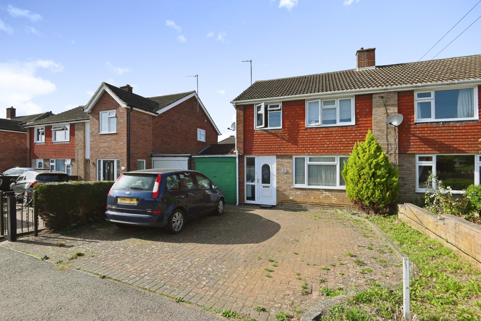 3 bed semi-detached house for sale in Longsands Road, St Neots - Property Image 1