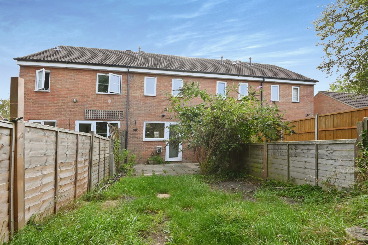 2 bed terraced house for sale in Begwary Close, St Neots  - Property Image 2