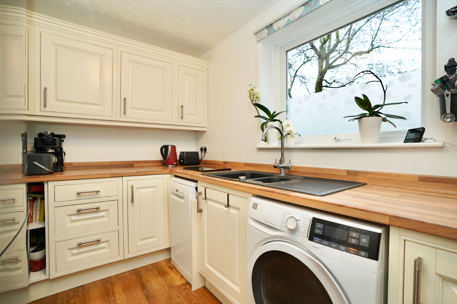 2 bed terraced house for sale in Chawston Close, St Neots  - Property Image 5