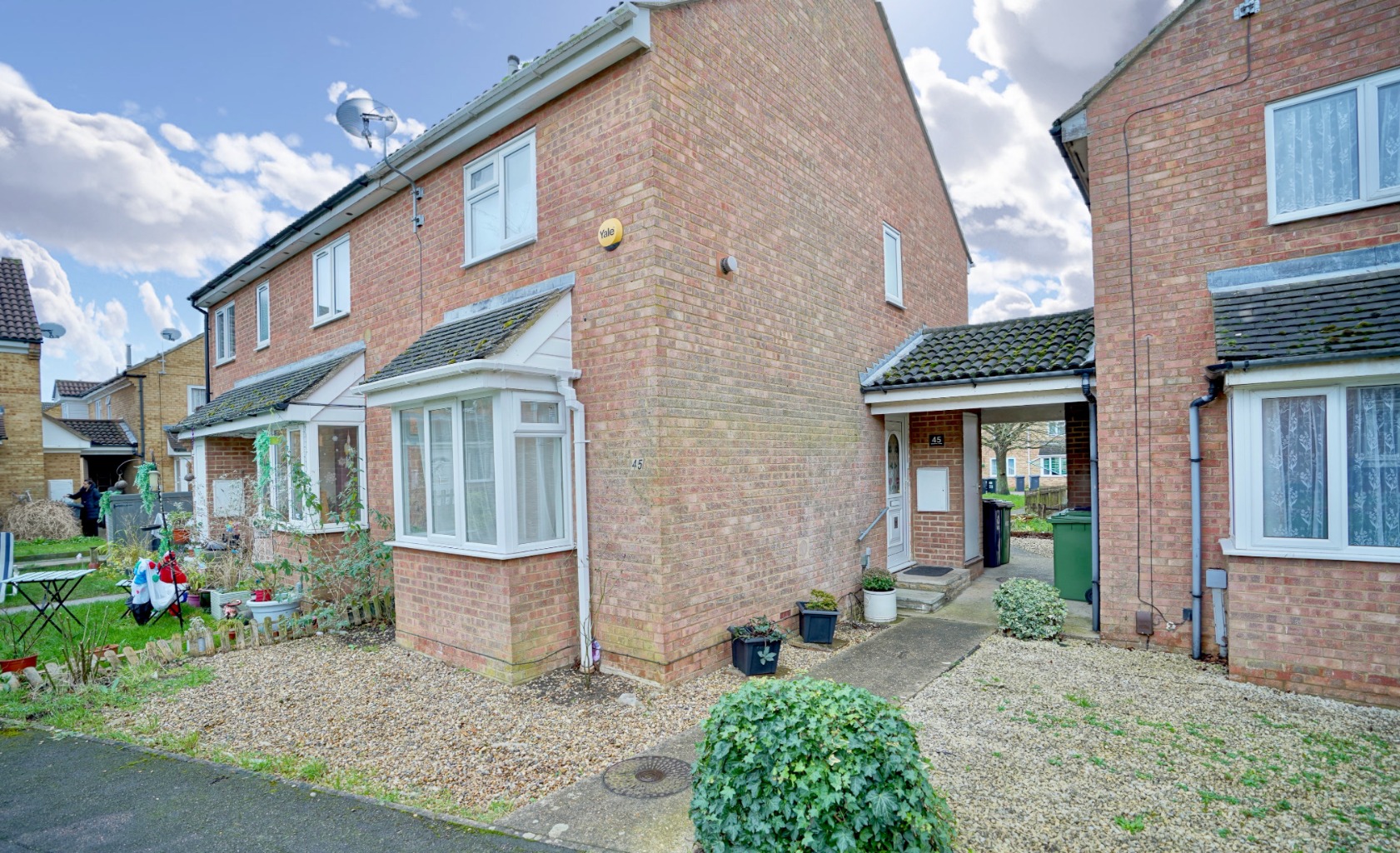 2 bed terraced house for sale in Chawston Close, St Neots  - Property Image 1