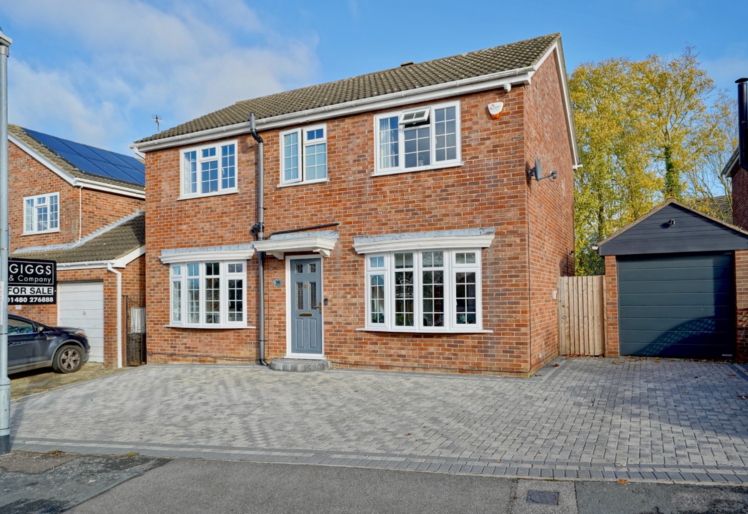 4 bed detached house for sale in Meadow Way, St Neots  - Property Image 3
