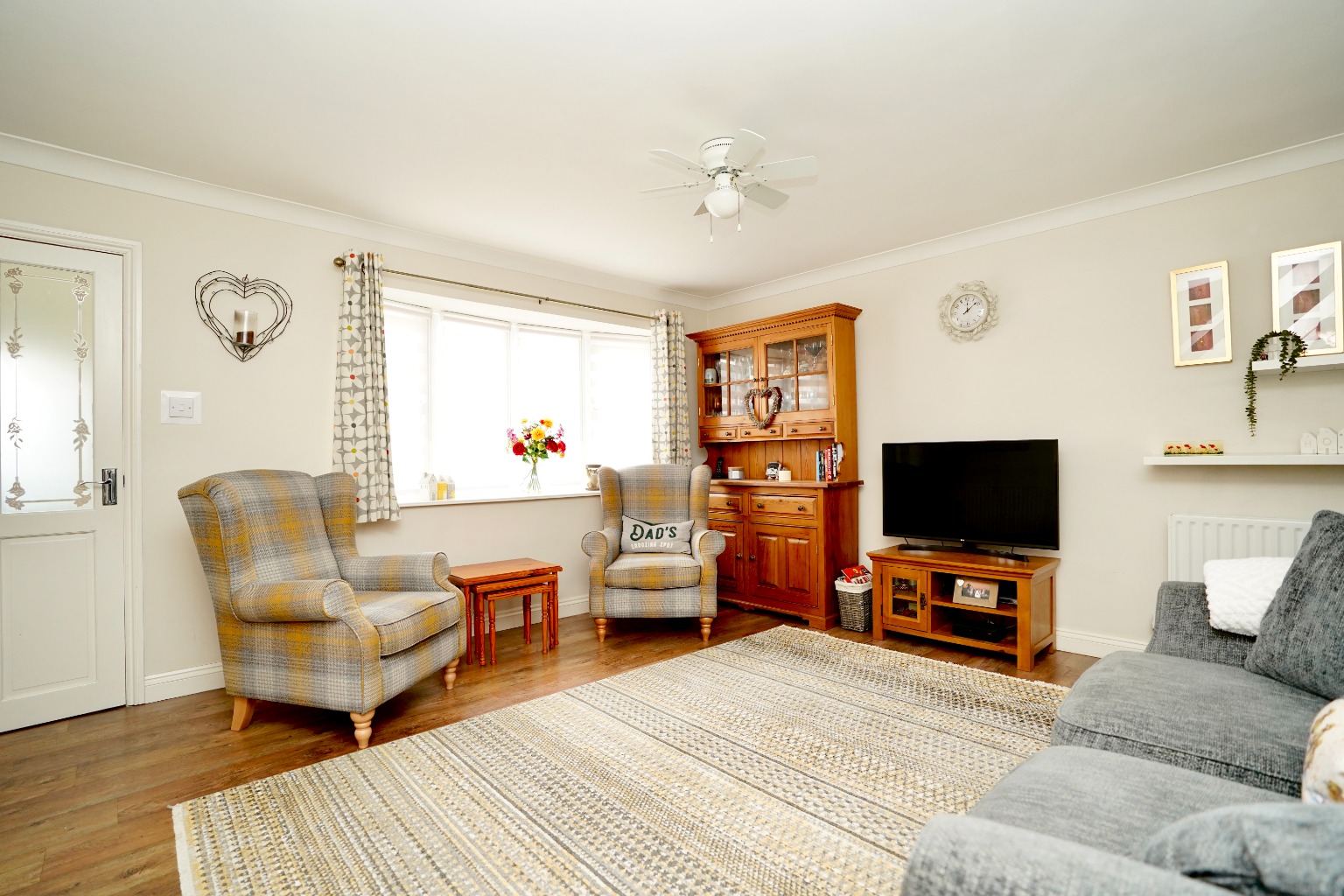 3 bed detached house for sale in Weston Court, St Neots  - Property Image 2