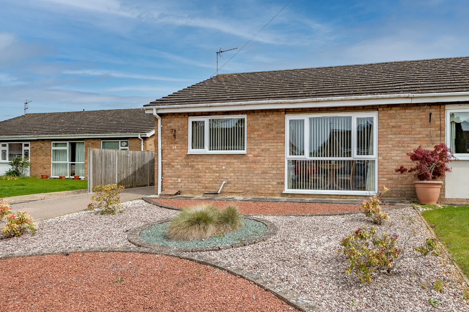 2 bed bungalow for sale in Apple Close, St Neots  - Property Image 1