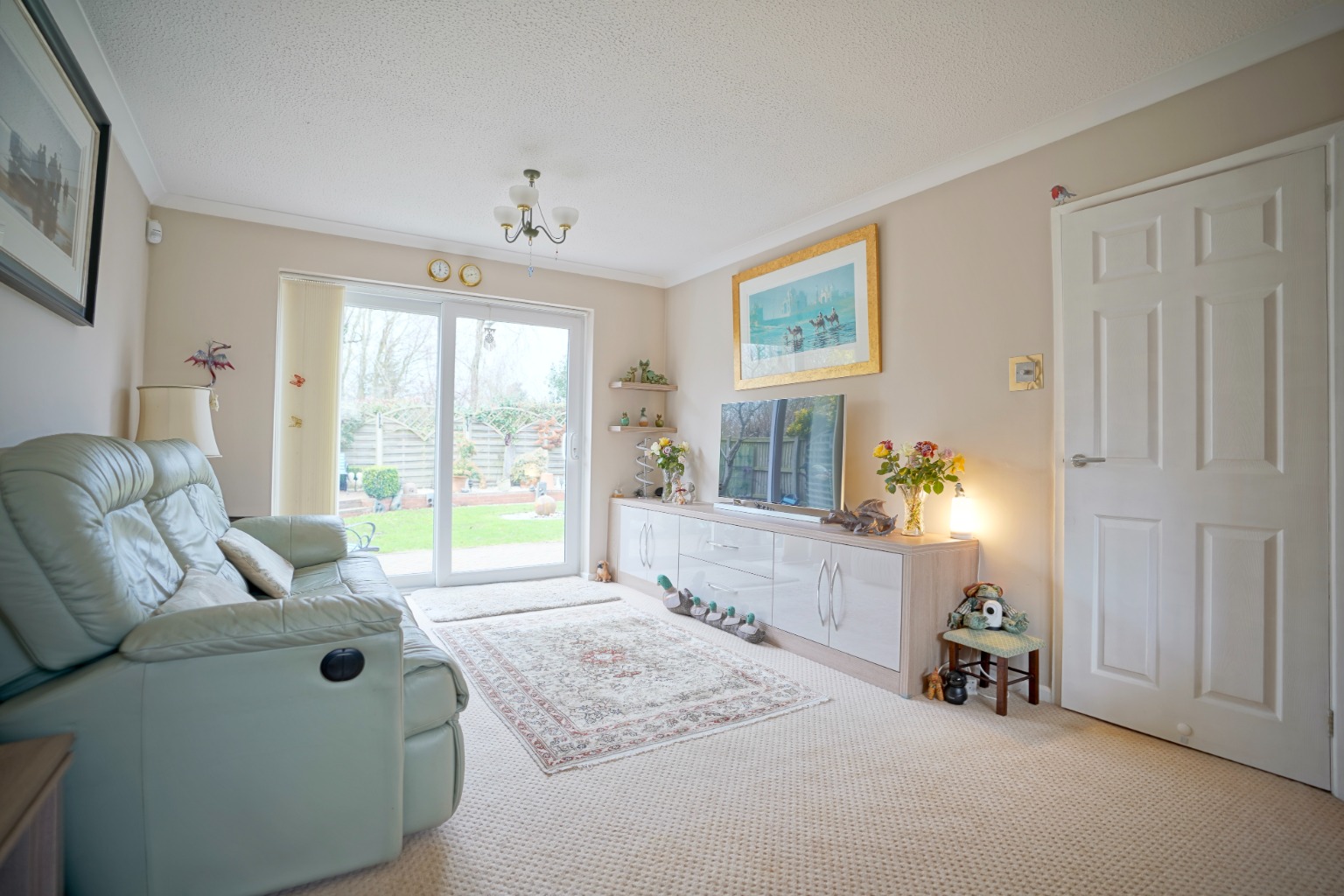 3 bed detached house for sale in Town Orchard, St Neots  - Property Image 5