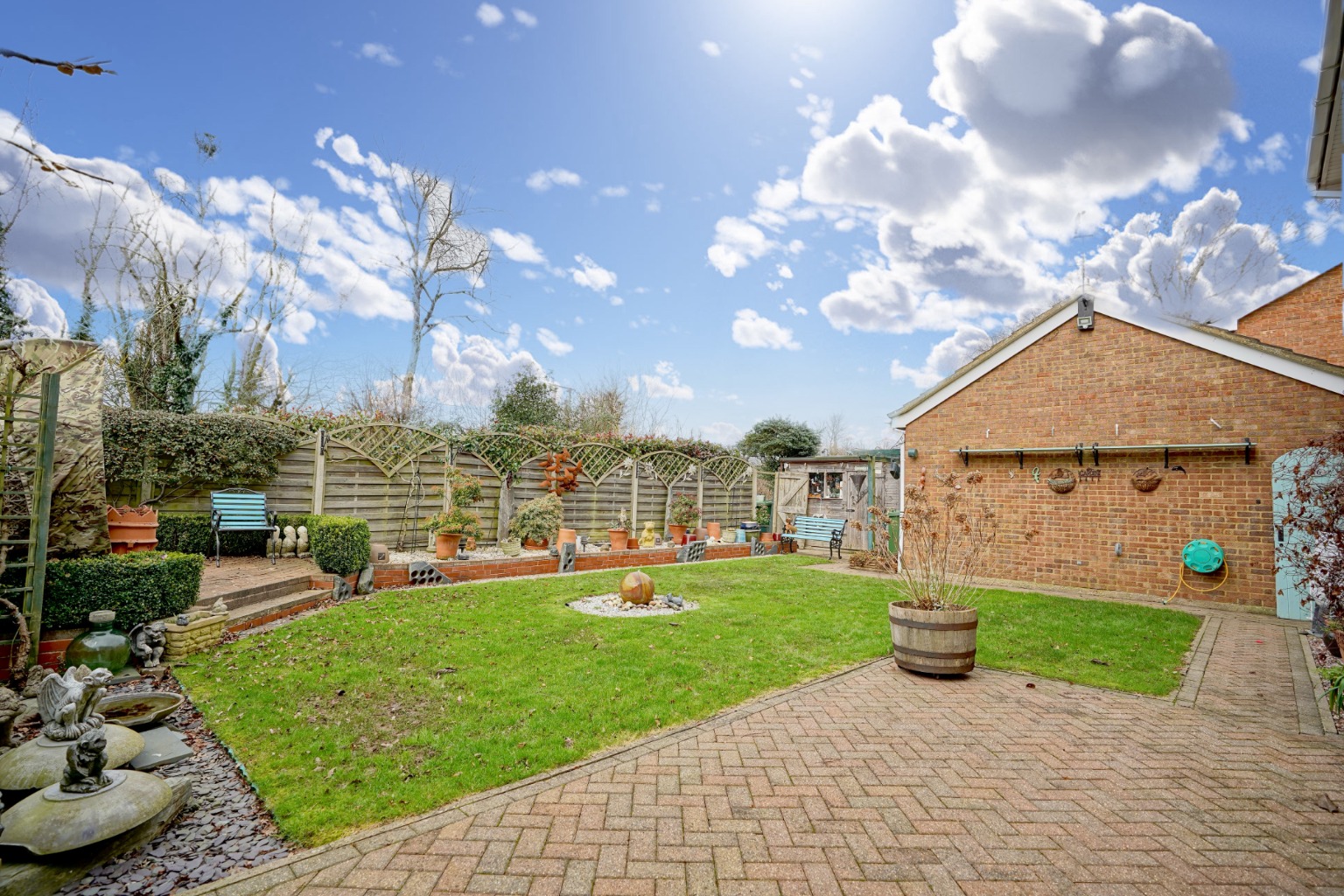 3 bed detached house for sale in Town Orchard, St Neots  - Property Image 2