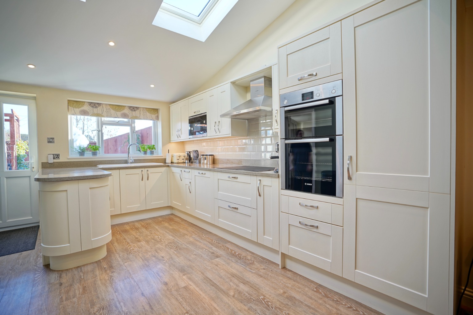 3 bed semi-detached house for sale in Tollfield, Huntingdon  - Property Image 2