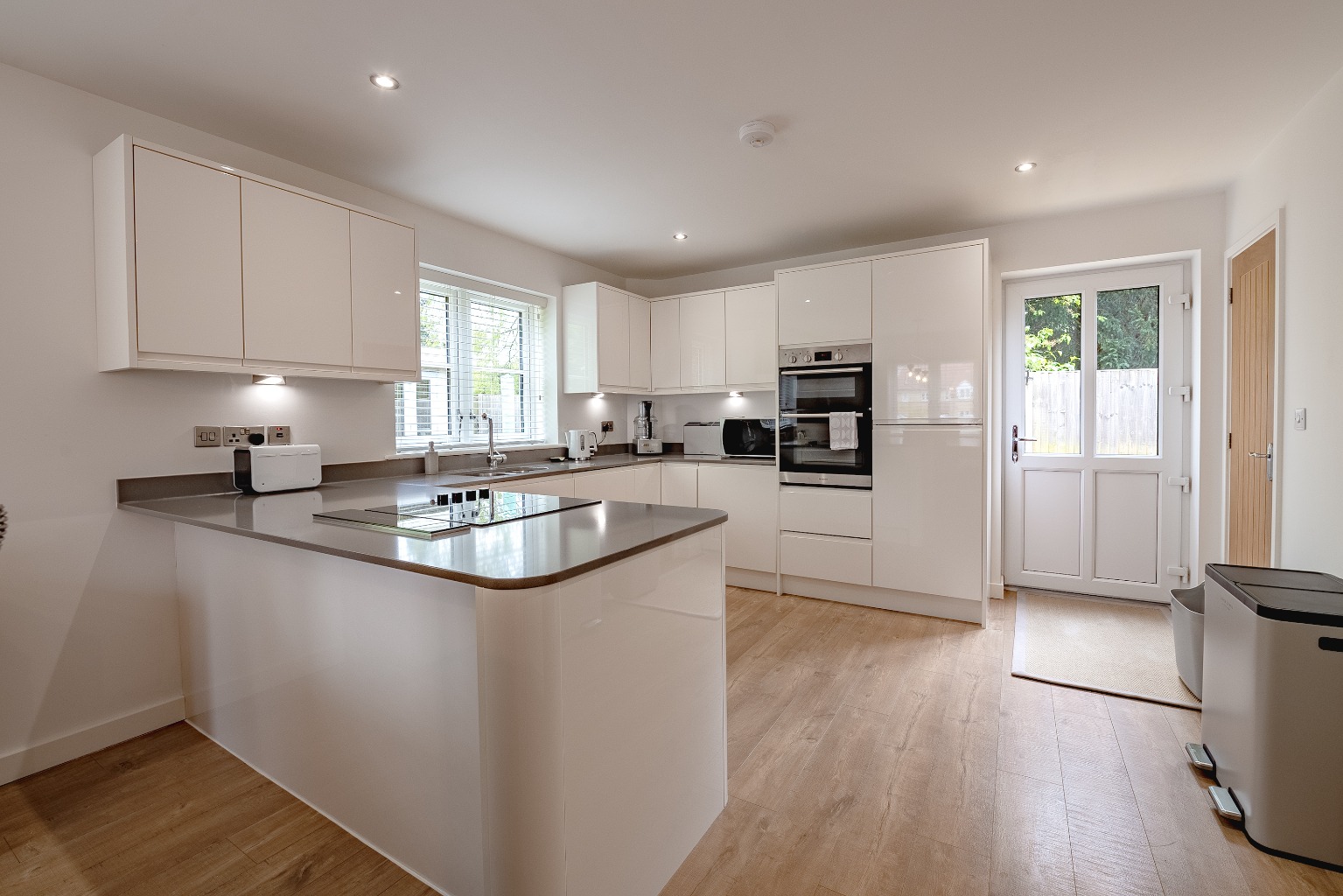 4 bed detached house for sale in The Lane, Bedford - Property Image 1
