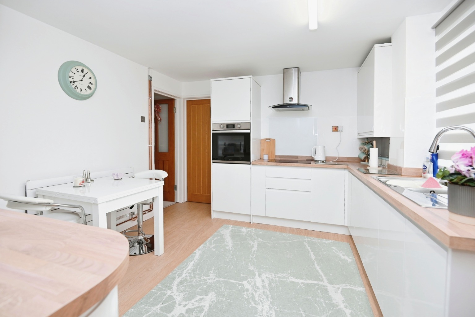 3 bed terraced house for sale in Hampden Way, St Neots  - Property Image 3
