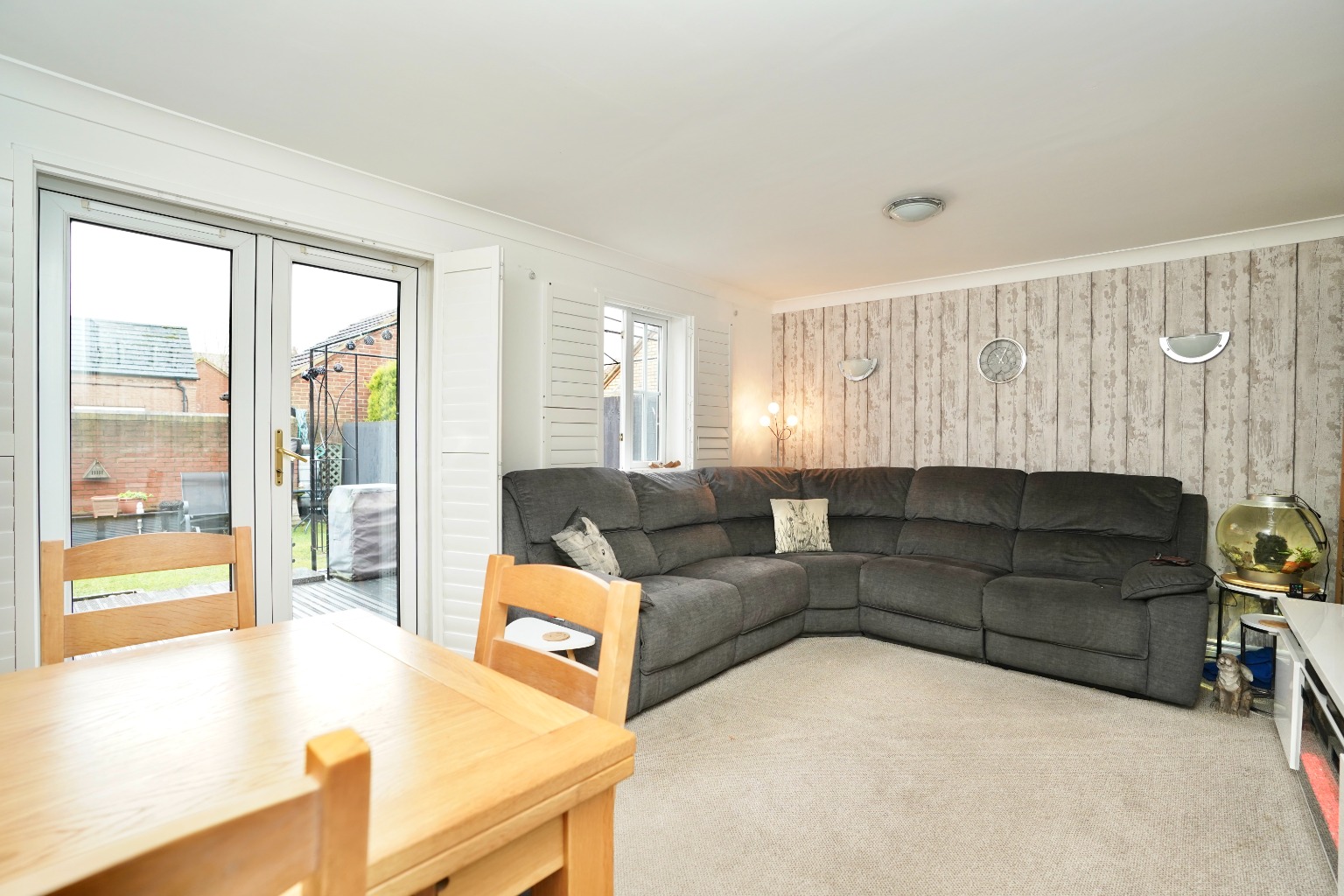 4 bed semi-detached house for sale in Langley Gardens, Sandy  - Property Image 4