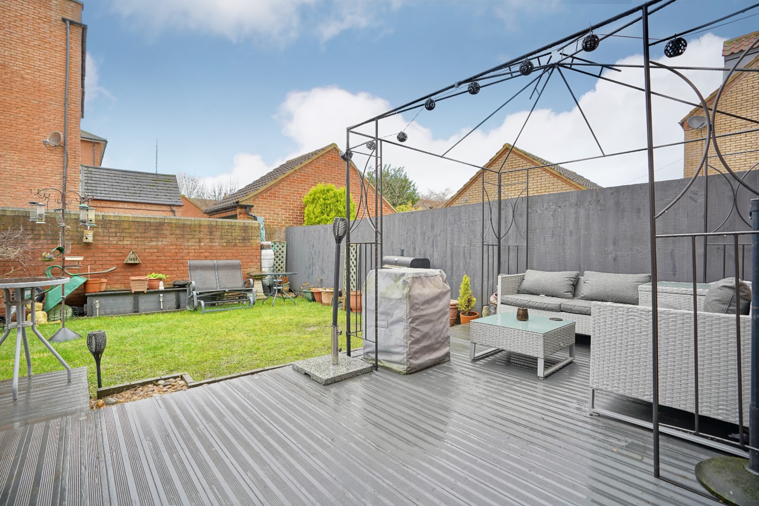 4 bed semi-detached house for sale in Langley Gardens, Sandy  - Property Image 11