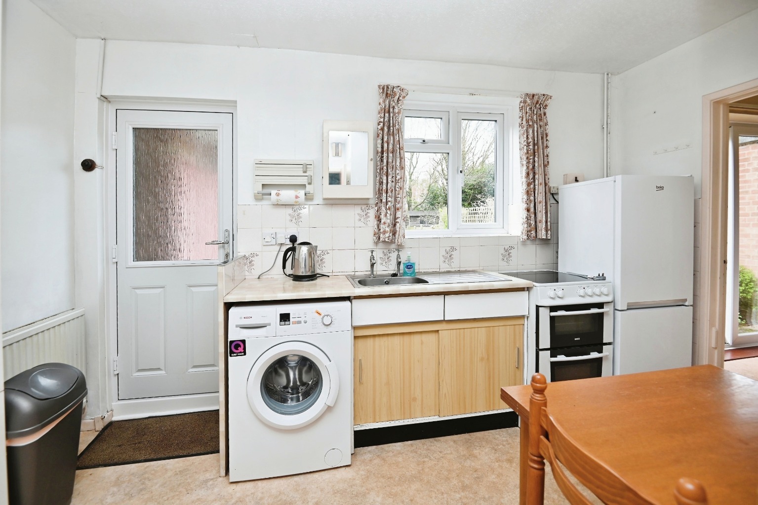 3 bed terraced house for sale in Caldecote Road, Biggleswade  - Property Image 4