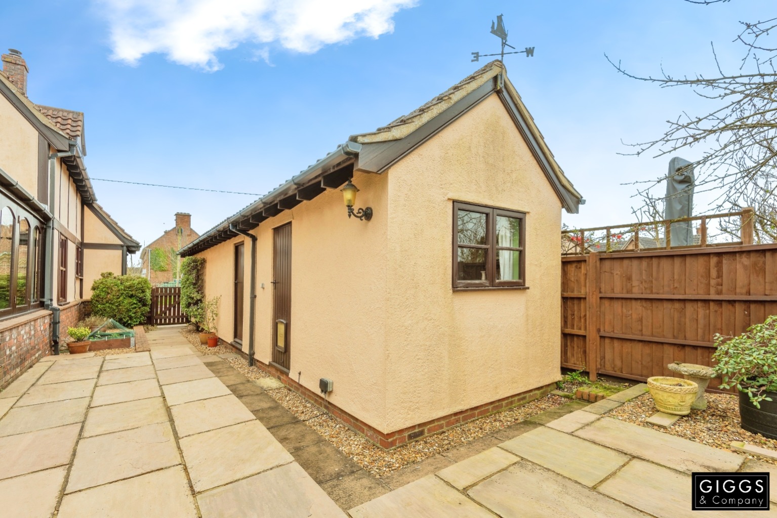 3 bed detached house for sale in High Street, St Neots  - Property Image 9