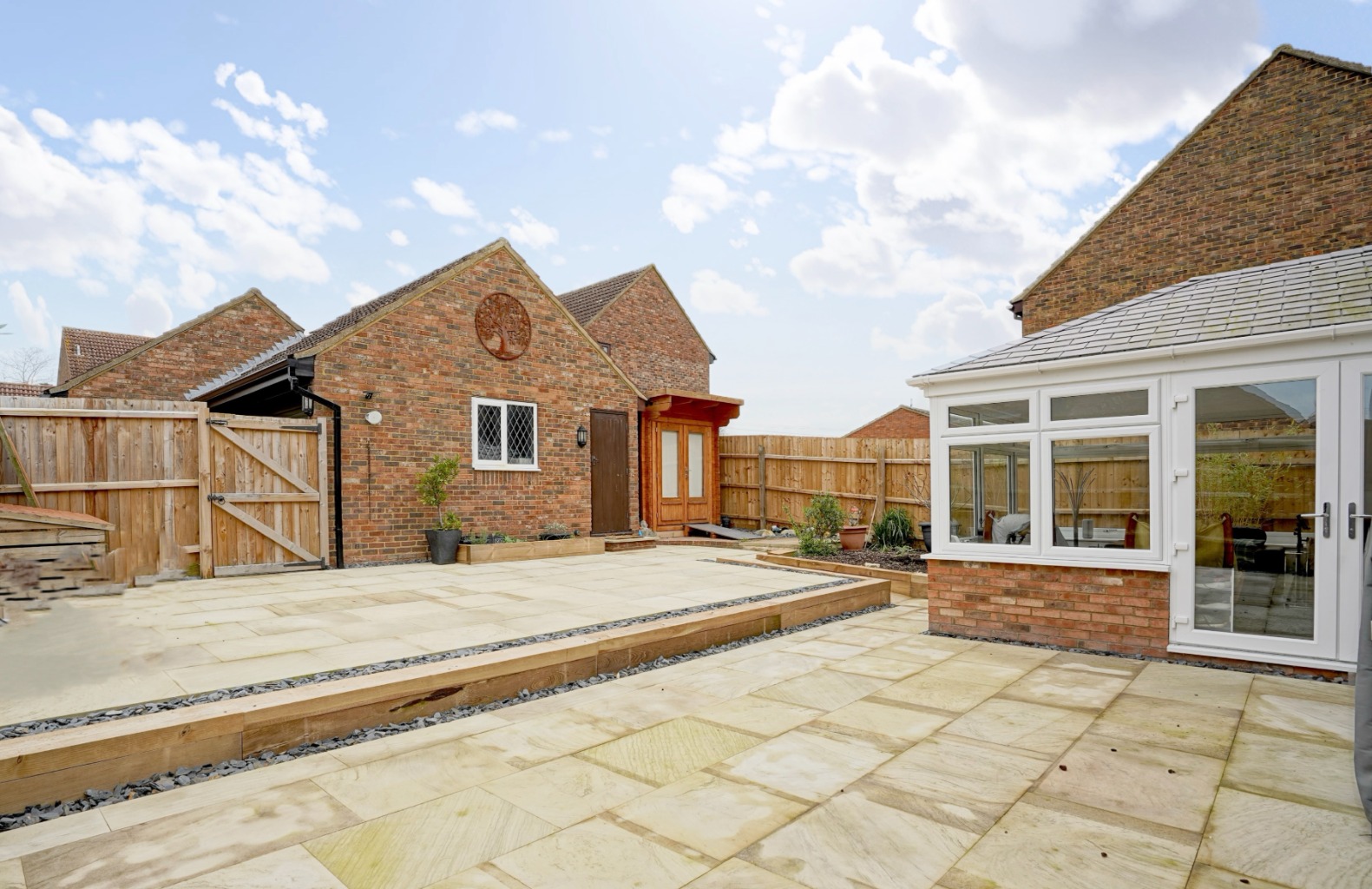 4 bed detached house for sale in Hunters Way, Huntingdon  - Property Image 8