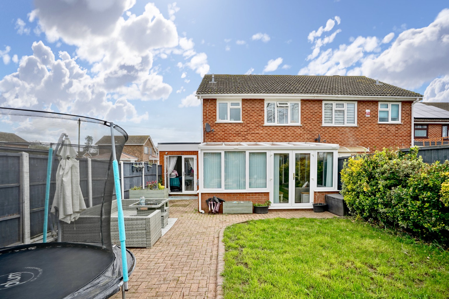 3 bed semi-detached house for sale in Nene Road, St Neots  - Property Image 2