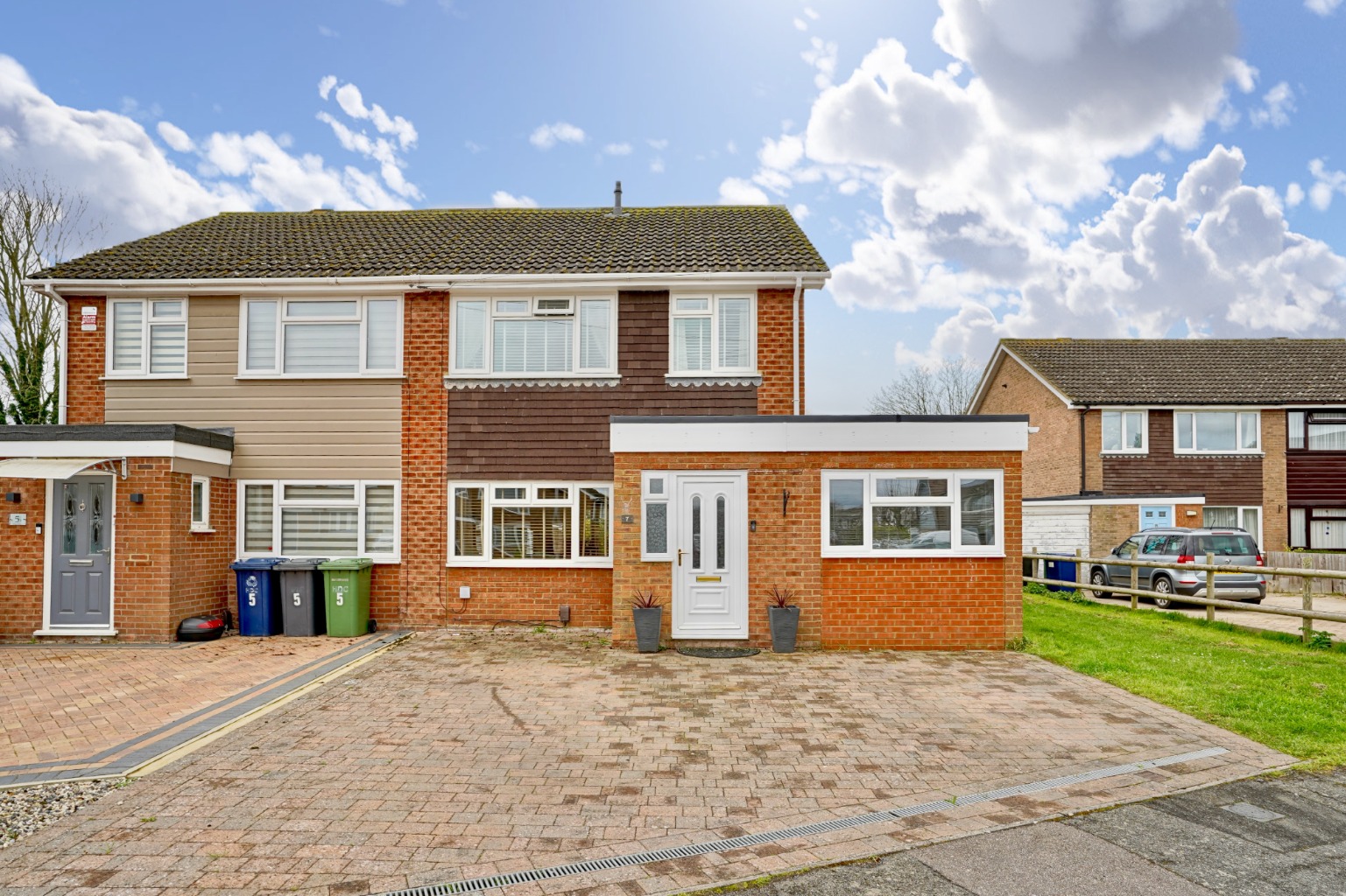 3 bed semi-detached house for sale in Nene Road, St Neots - Property Image 1