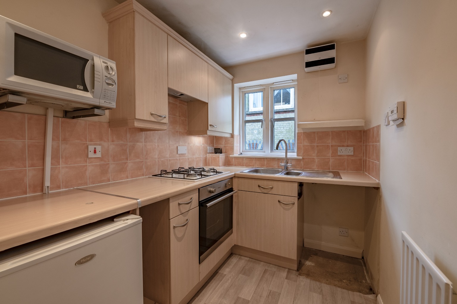 1 bed flat for sale in Chandlers Wharf, St Neots  - Property Image 3