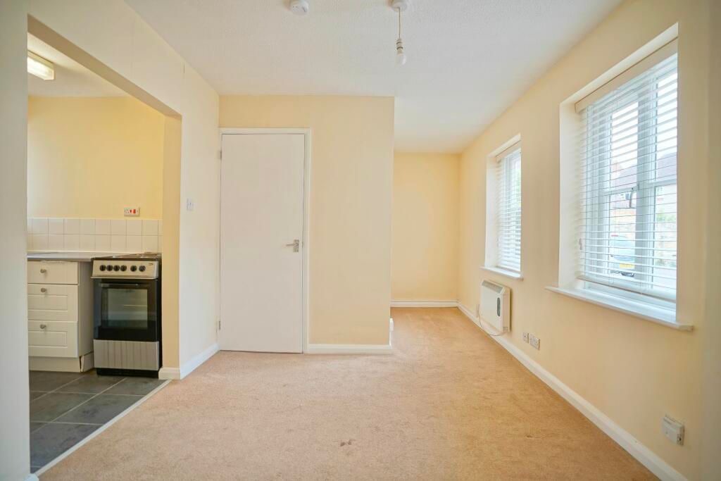 1 bed flat for sale in St Mary's Street, St. Neots  - Property Image 3