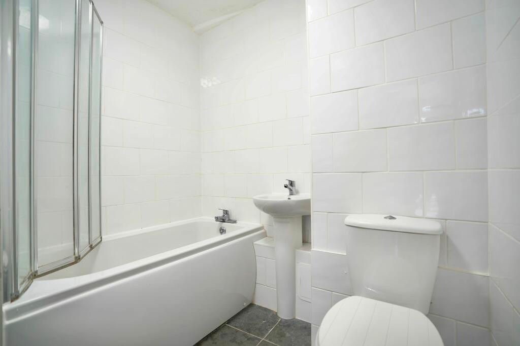 1 bed flat for sale in St Mary's Street, St. Neots  - Property Image 4