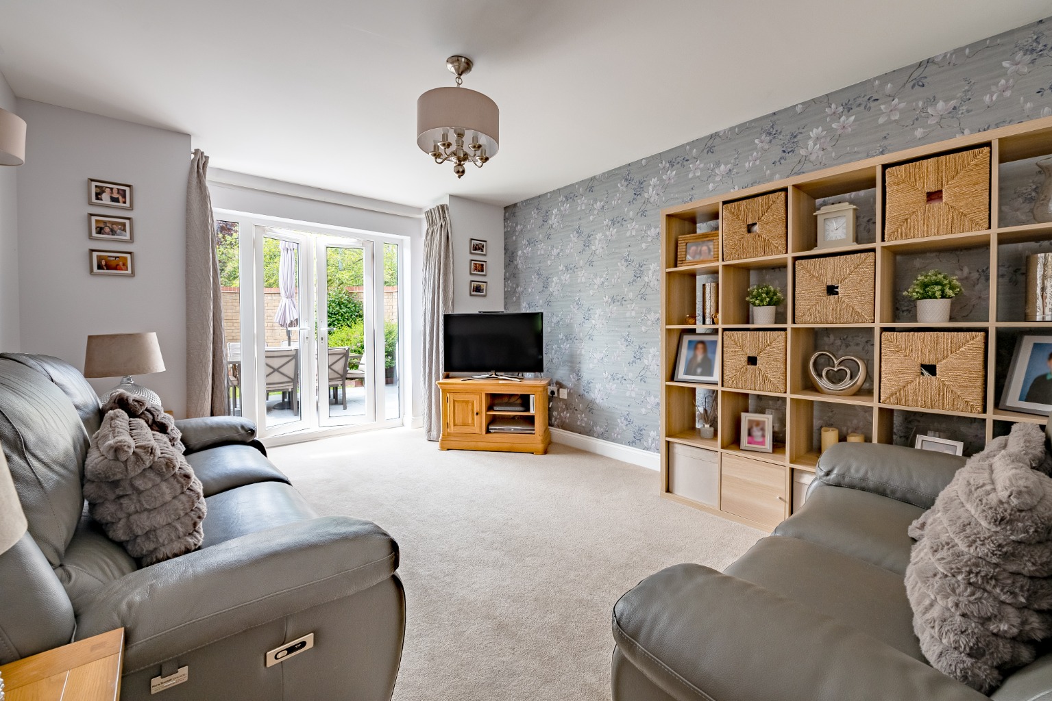 4 bed detached house for sale in Whitchurch Walk, St. Neots  - Property Image 2