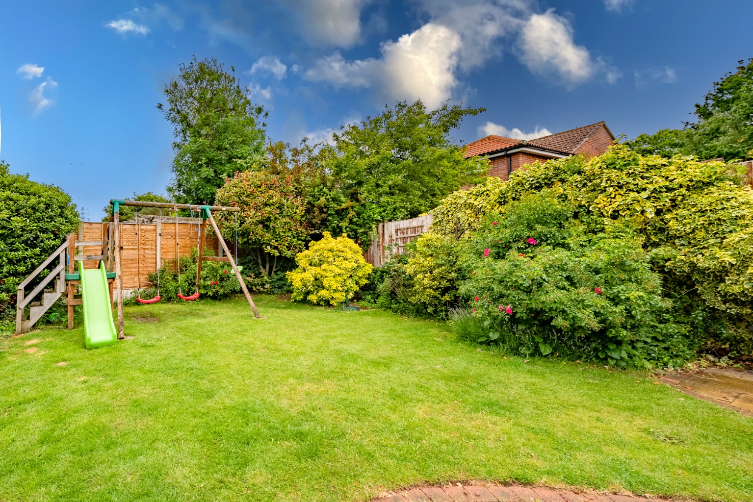 4 bed detached house for sale in Collingwood Road, St. Neots  - Property Image 3