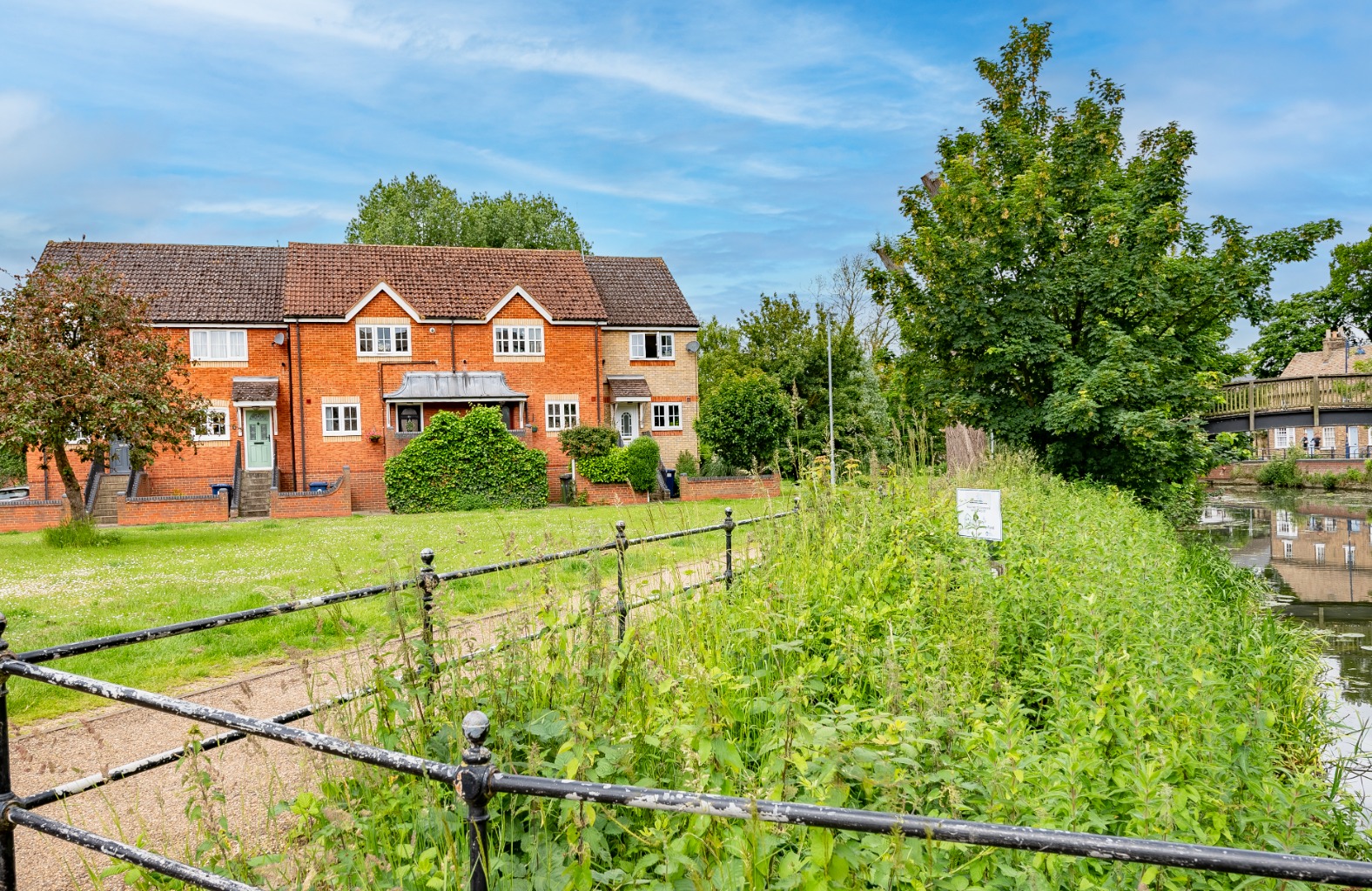 3 bed terraced house for sale in Navigation Wharf, St. Neots  - Property Image 1