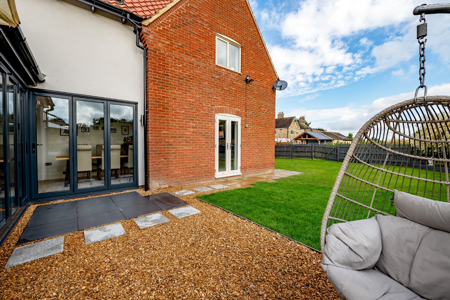 3 bed semi-detached house for sale in Crosshall Park Court, St. Neots  - Property Image 31