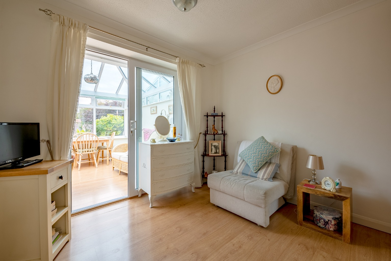 2 bed semi-detached bungalow for sale in Douglas Road  - Property Image 6