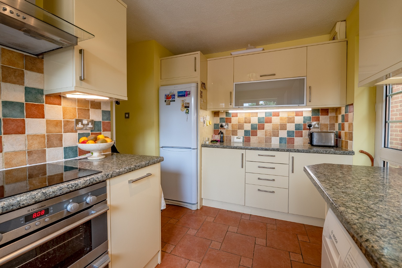 2 bed semi-detached bungalow for sale in Douglas Road  - Property Image 3