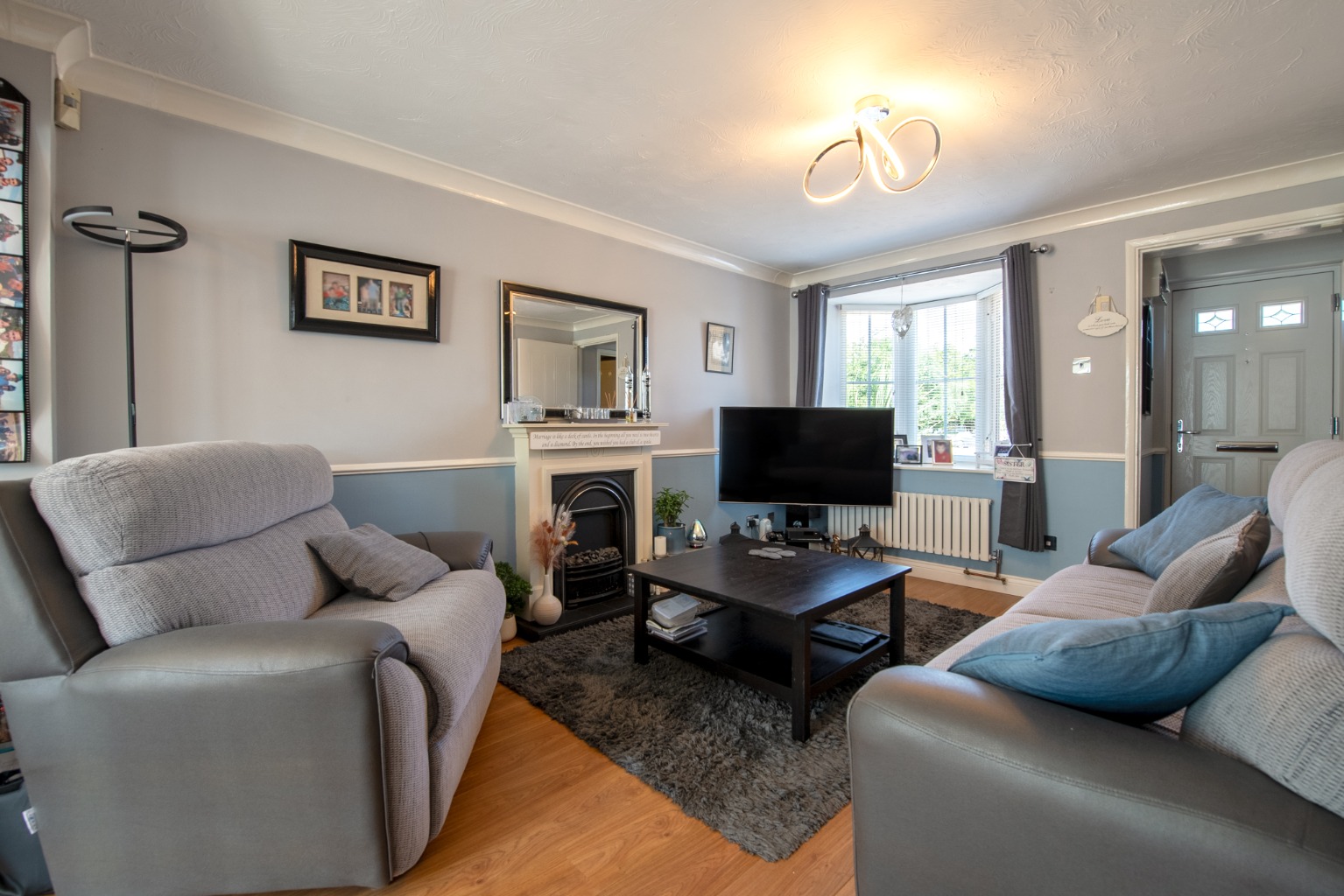 3 bed semi-detached house for sale in Alnwick Close, Sandy  - Property Image 2