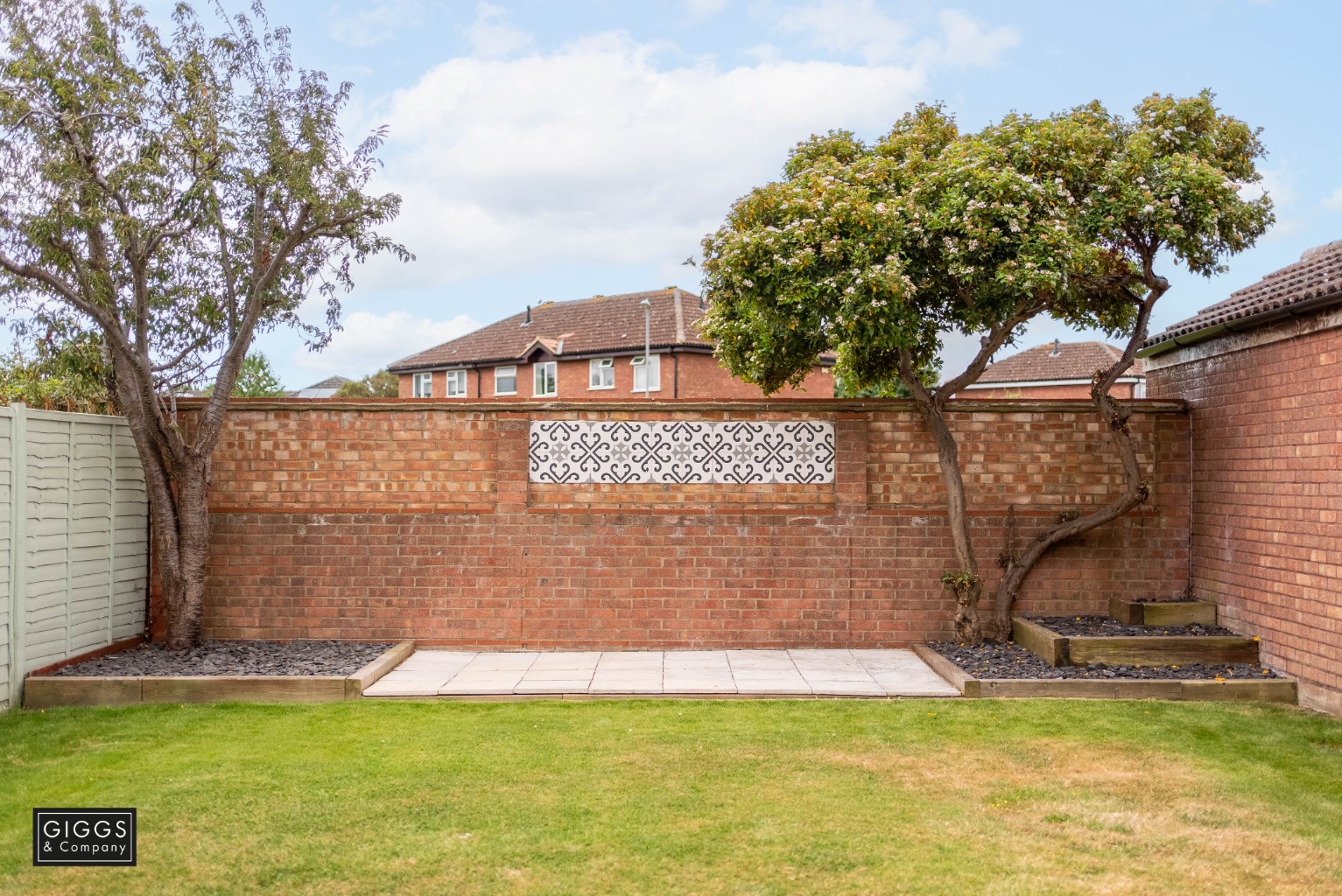 3 bed detached house for sale in Bodiam Way, Cambridgeshire  - Property Image 7