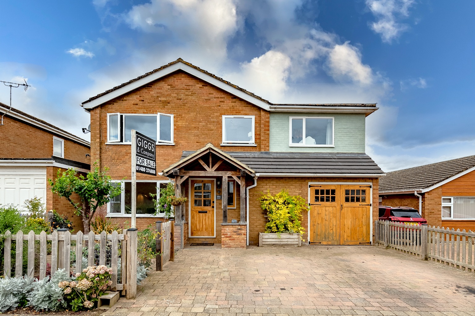 5 bed detached house for sale in Hawkins Close, Cambridgeshire  - Property Image 1