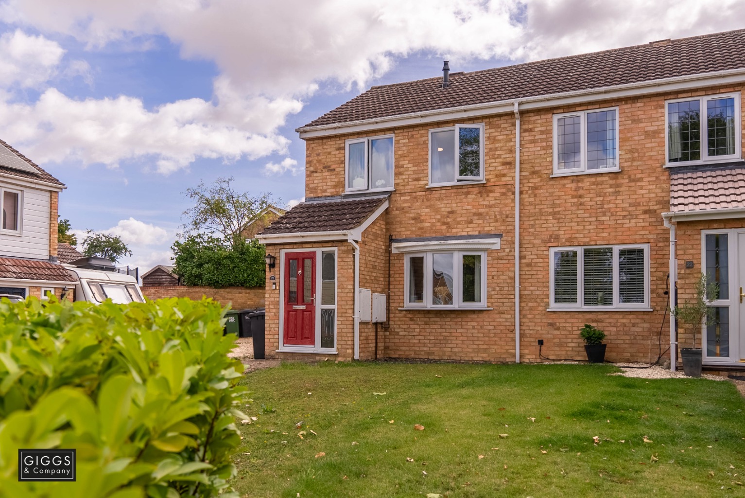 2 bed semi-detached house for sale in Rectory Close, St. Neots  - Property Image 1