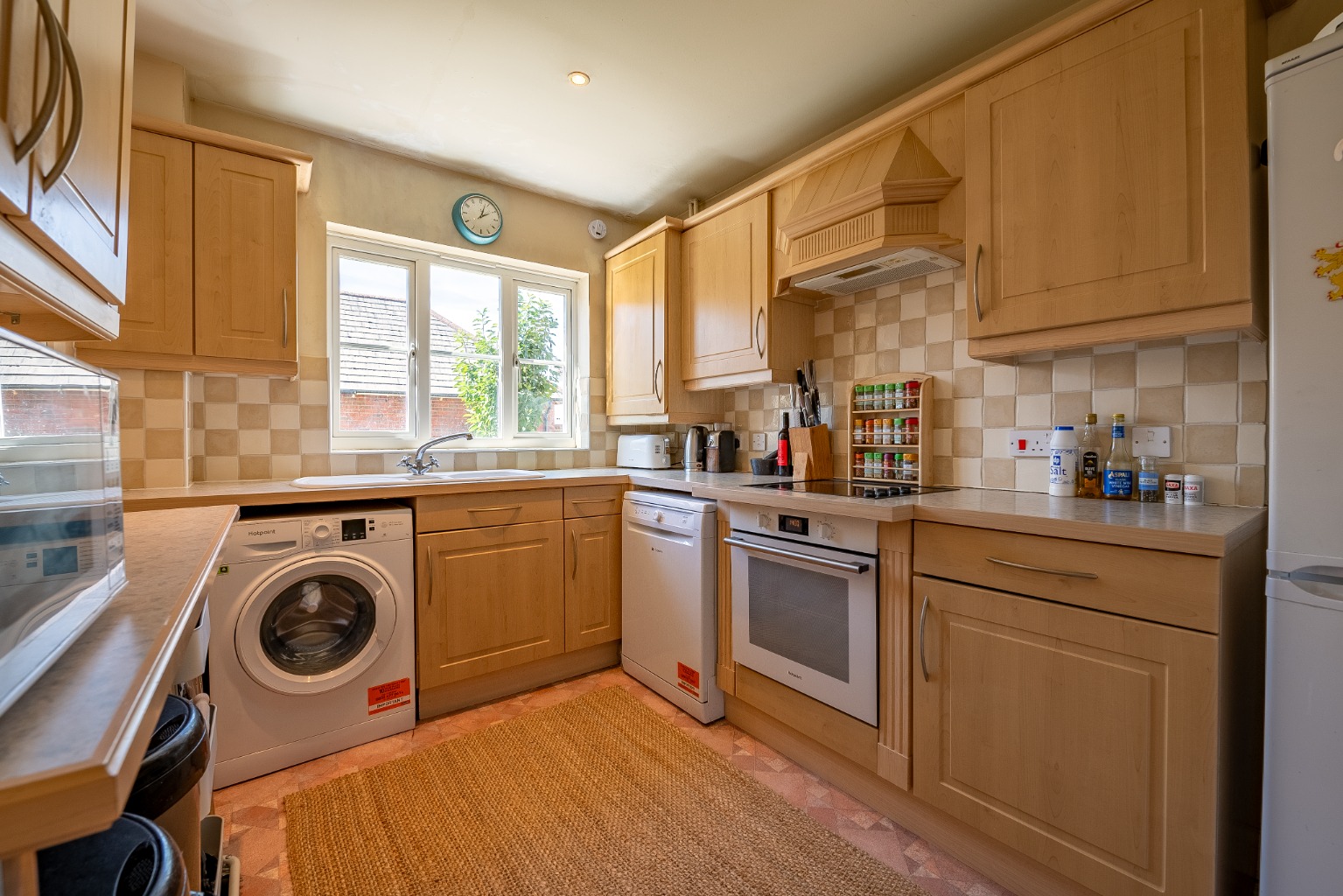 3 bed end of terrace house for sale in Barford Road, St. Neots  - Property Image 3