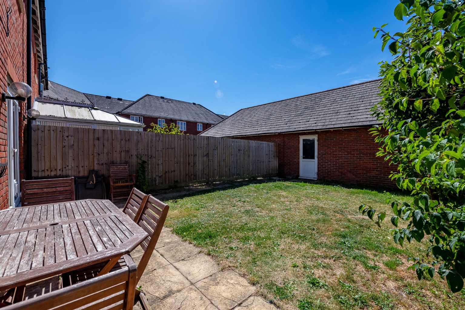 3 bed end of terrace house for sale in Barford Road, St. Neots  - Property Image 16