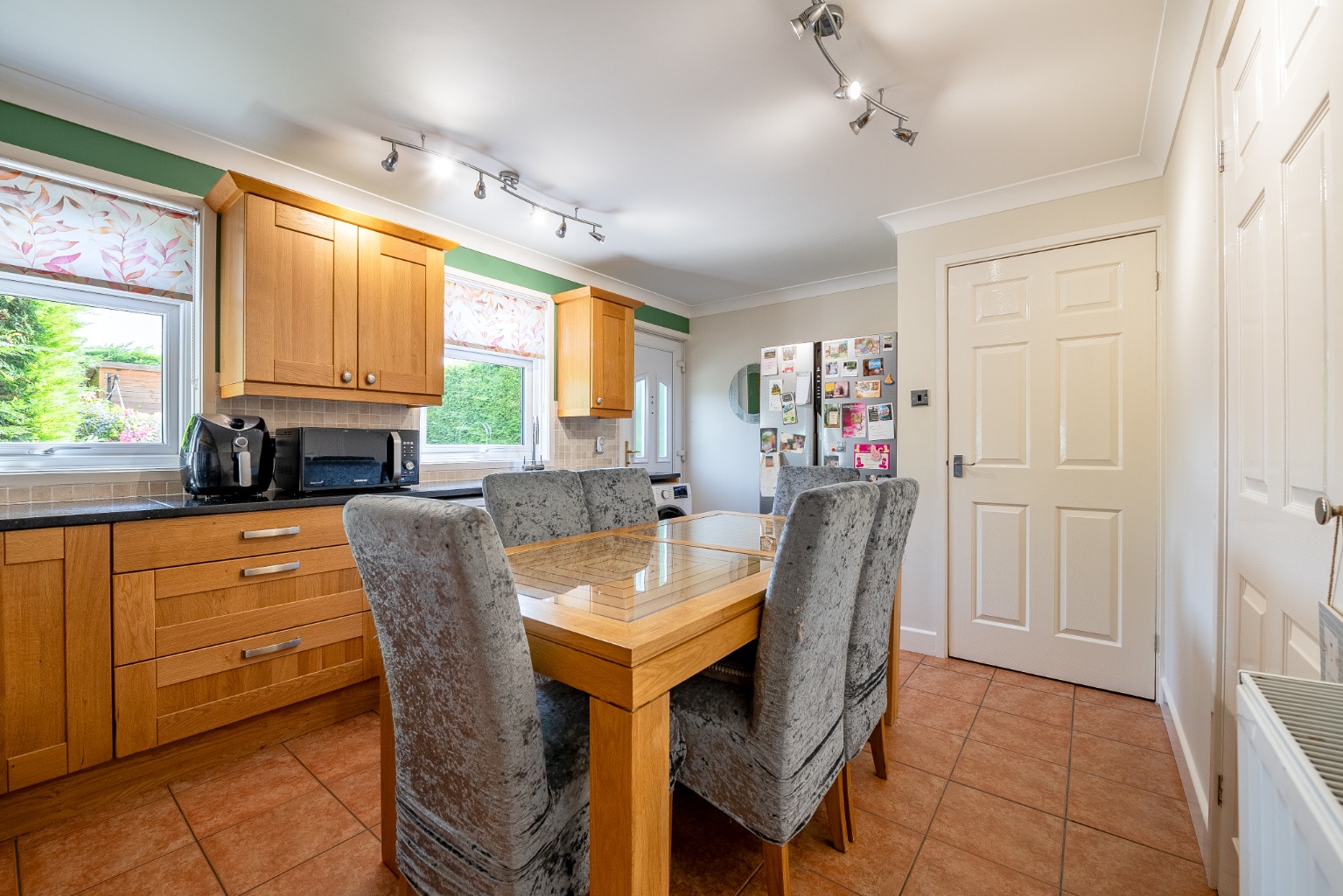 3 bed terraced house for sale in Marchioness Way, Cambridgeshire  - Property Image 7