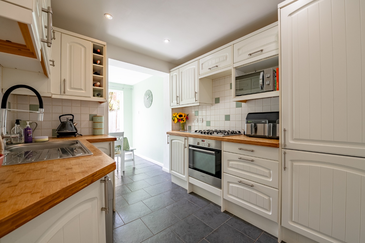 3 bed semi-detached house for sale in Meadow Walk, Rushden  - Property Image 3