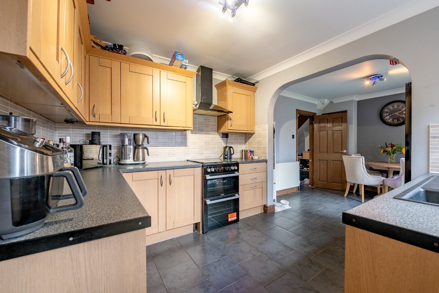 3 bed terraced house for sale in Queens Gardens, St. Neots  - Property Image 3