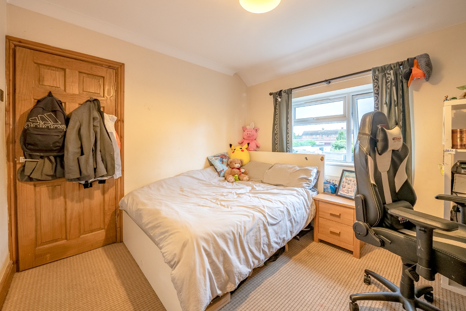 3 bed terraced house for sale in Queens Gardens, St. Neots  - Property Image 11