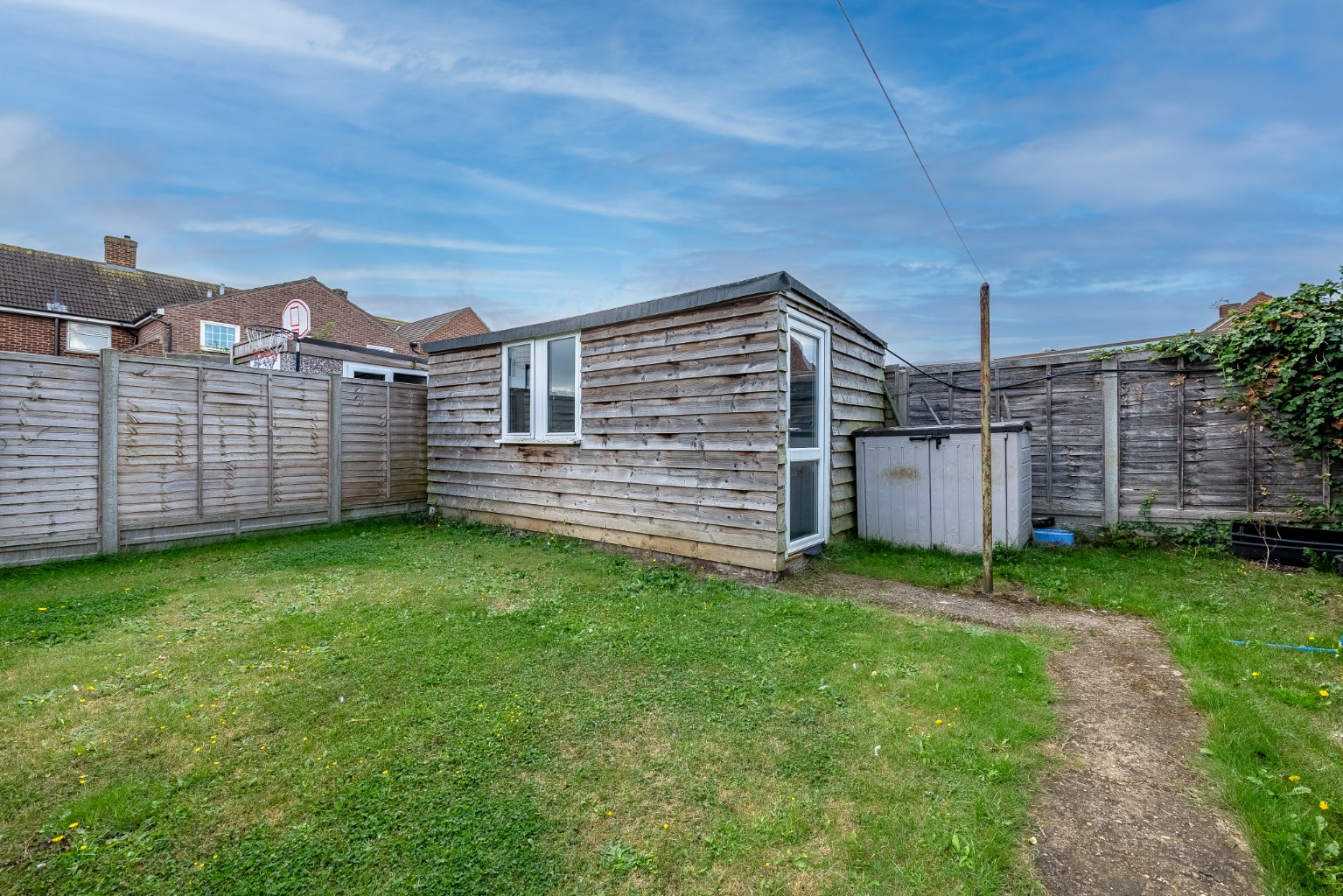 3 bed terraced house for sale in Queens Gardens, St. Neots  - Property Image 16