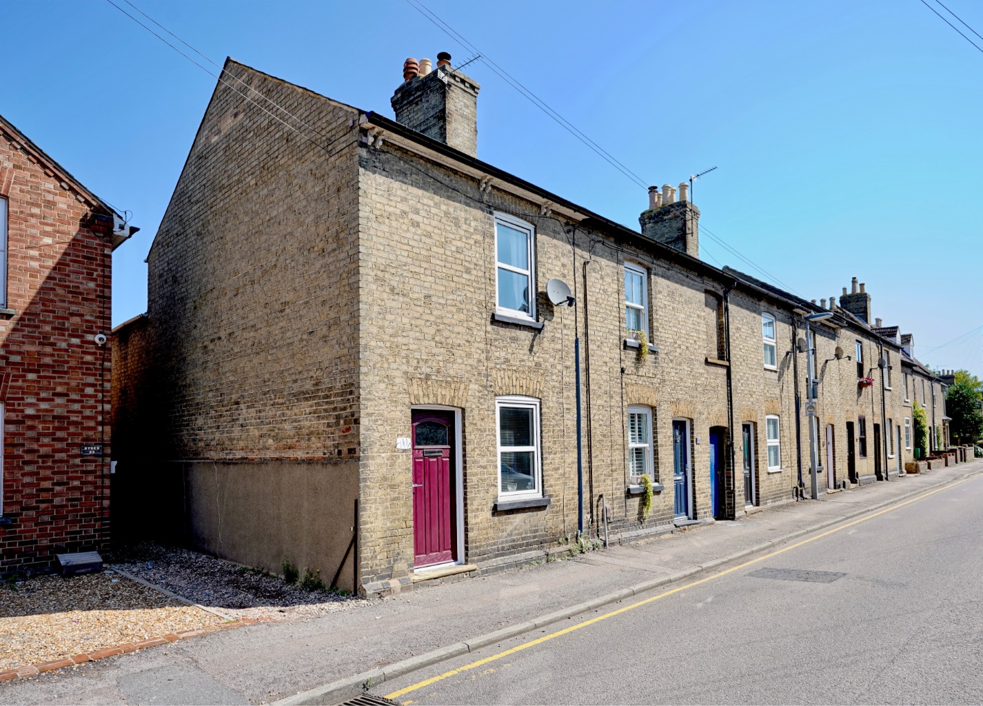 2 bed end of terrace house for sale in East Street, St. Neots - Property Image 1