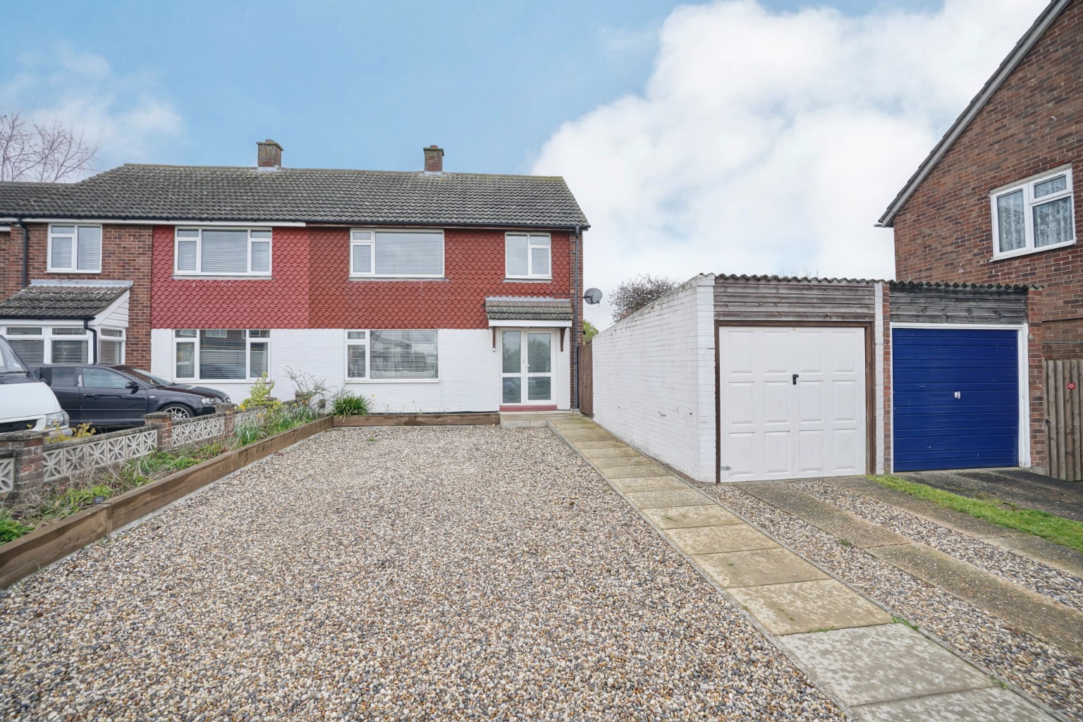 3 bed semi-detached house for sale in Longsands Road, St. Neots  - Property Image 1
