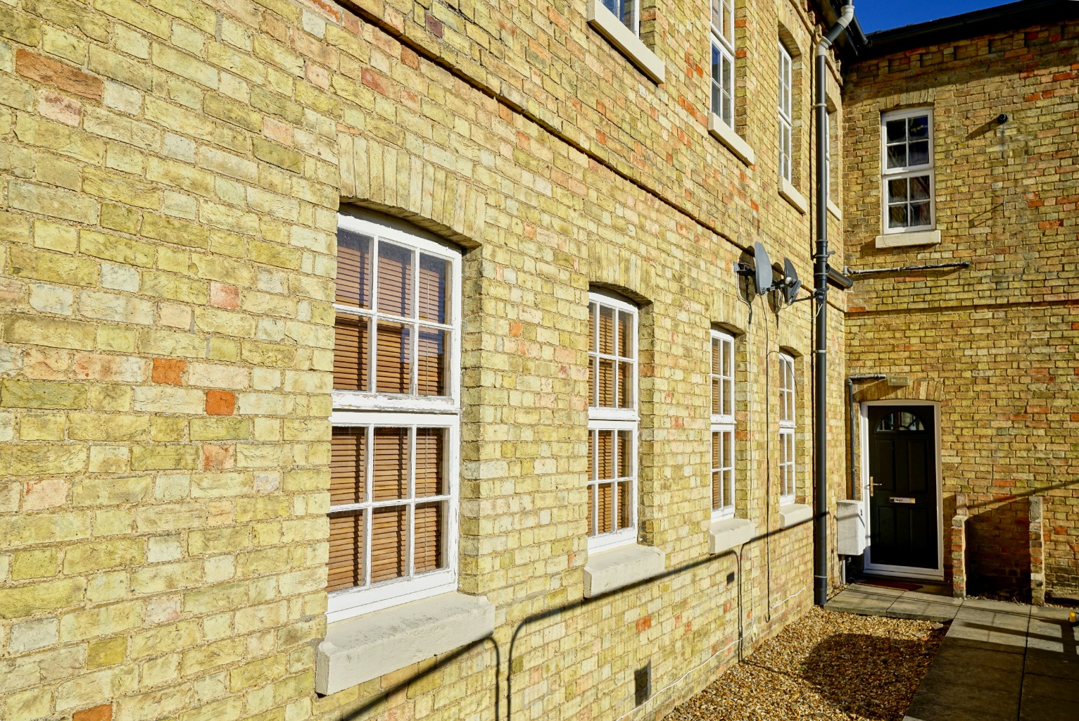 1 bed ground floor flat for sale in Linclare Place, St. Neots 0