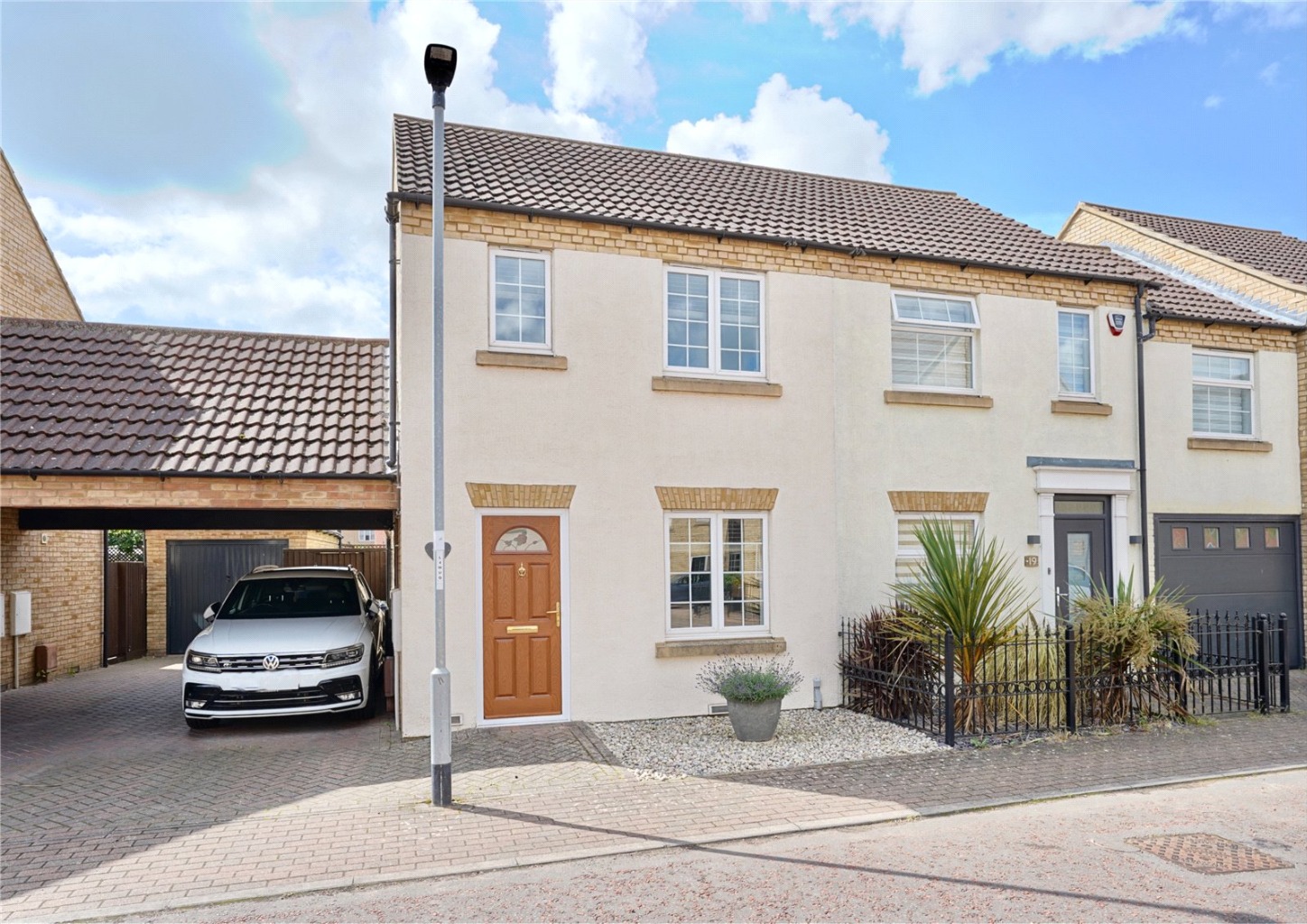 2 bed semi-detached house for sale in Ream Close, St. Neots  - Property Image 1