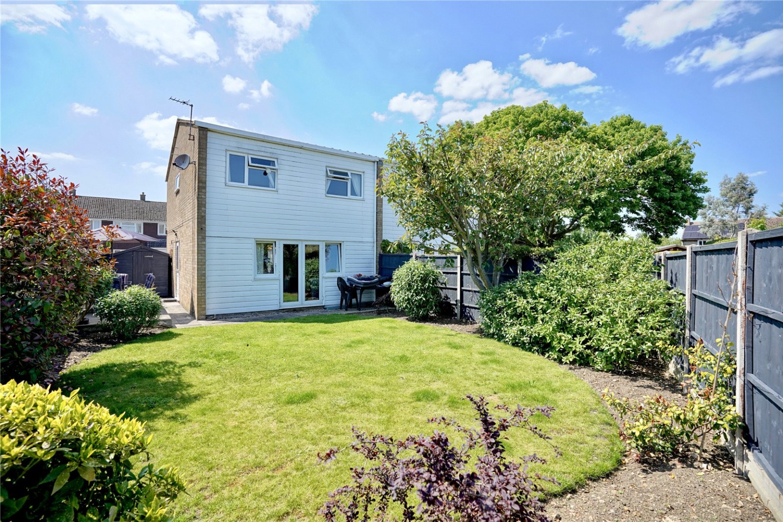 3 bed semi-detached house for sale in Gordon Road, St. Neots  - Property Image 1