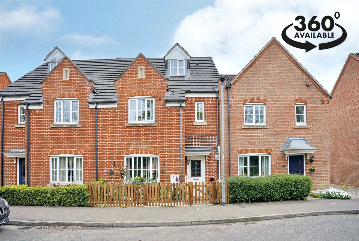 4 bed town house for sale in Beaufort Drive, St. Neots - Property Image 1