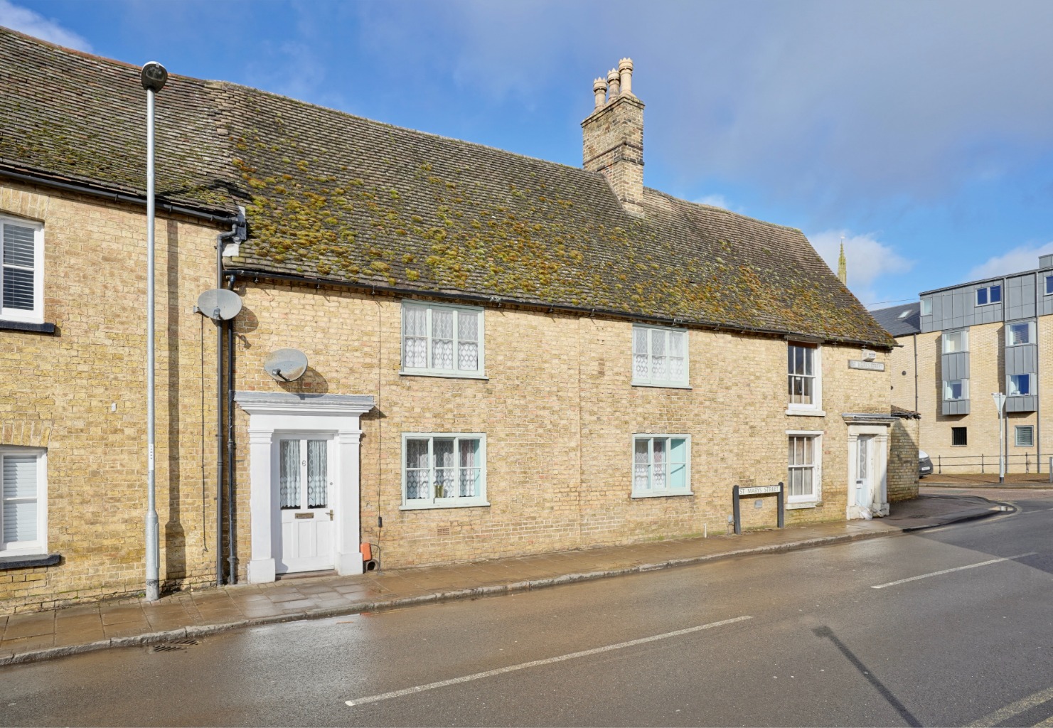 2 bed terraced house for sale in St. Marys Street, St. Neots 0