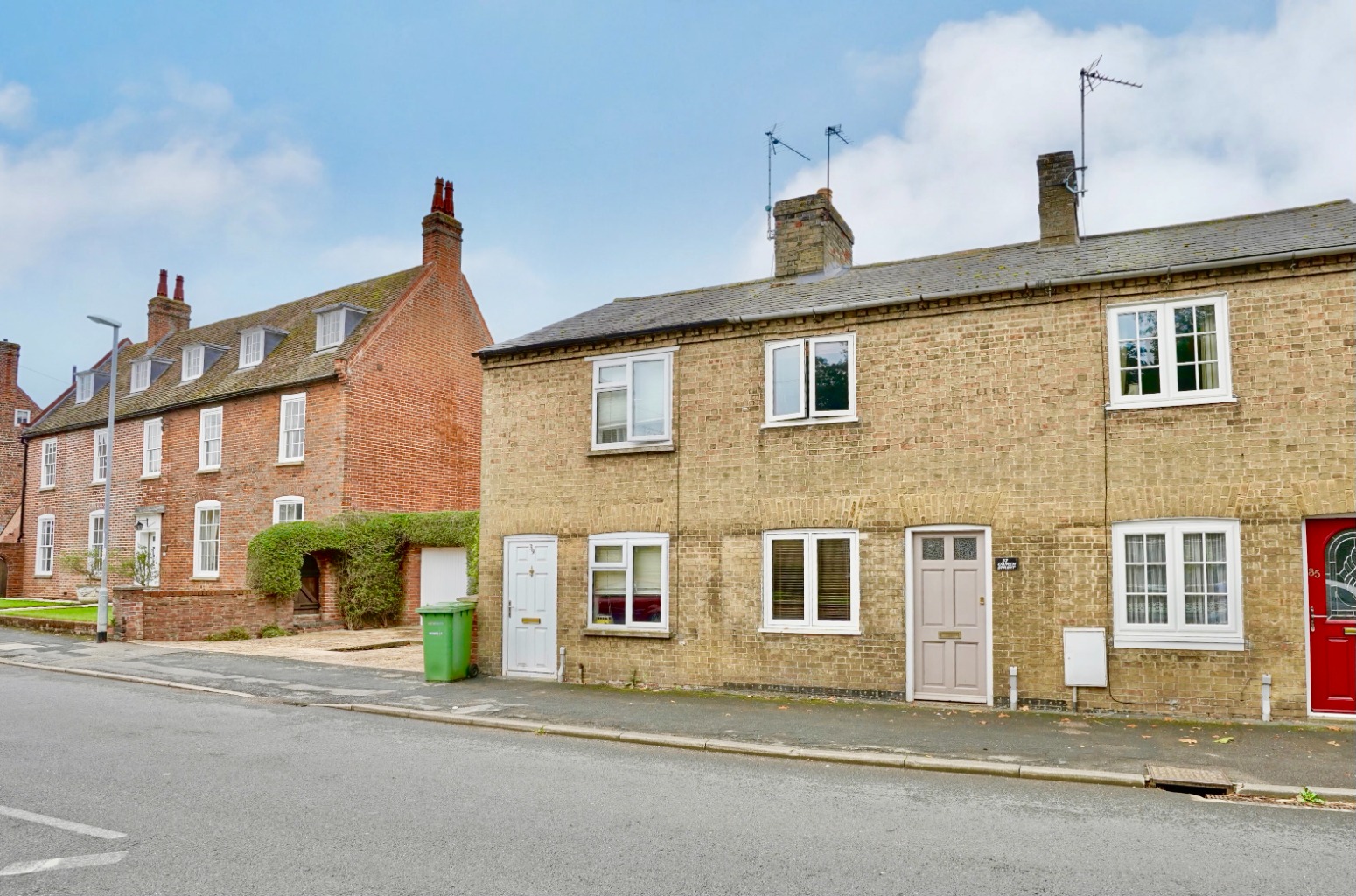2 bed terraced house for sale in Church Street, St. Neots - Property Image 1