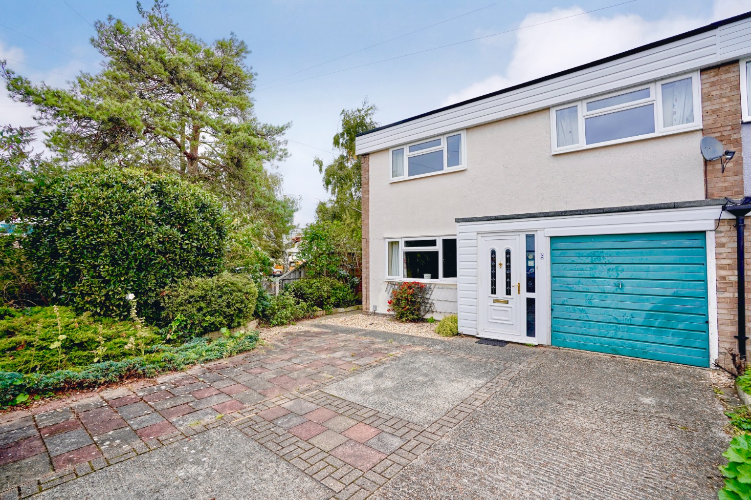4 bed end of terrace house for sale in Ouse Road, St. Neots  - Property Image 1