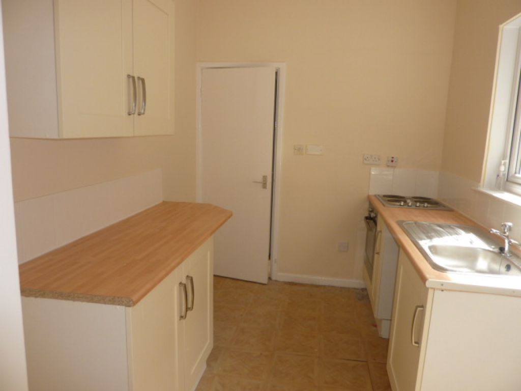 2 bed flat to rent in Beaconsfield Street, Arthurs Hill  - Property Image 1