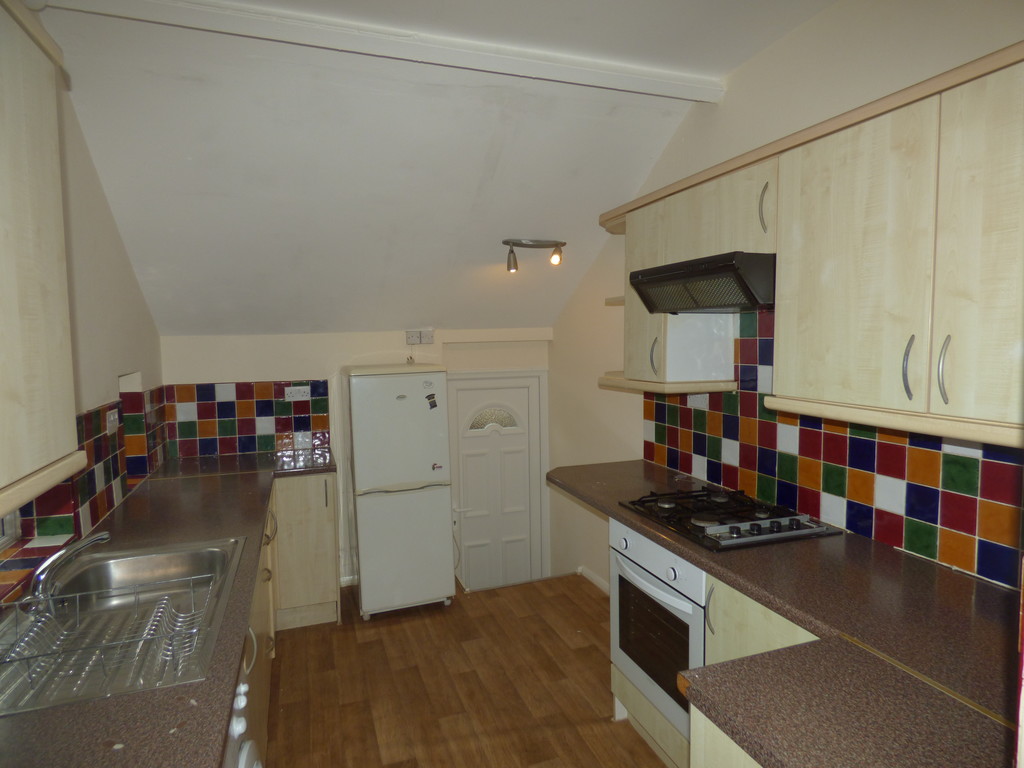 3 bed flat to rent in Simonside Terrace, Heaton - Property Image 1